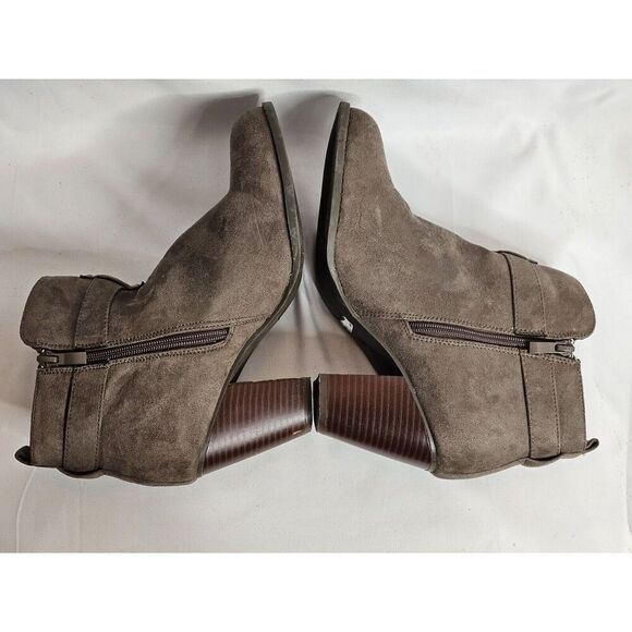 Torrid Gray Suede Ankle Boots Side Buckle Zip Up Women Size 10 Wide Boho Western - Picture 4 of 8